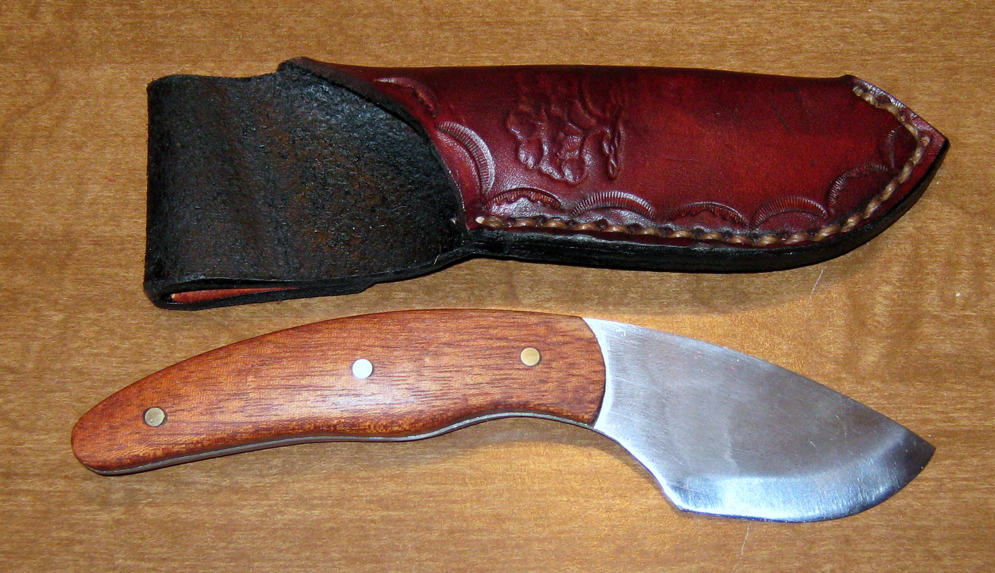 sawbladeknife1.jpg